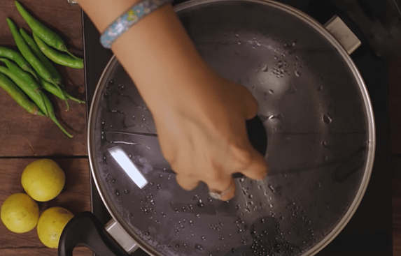 How To Make Soft And Spongy Gujarati Dhokla